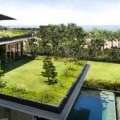 What are the characteristics of a sustainable house?